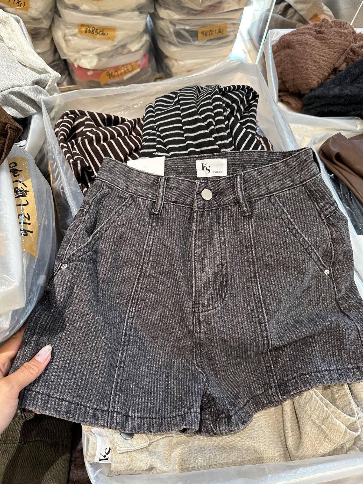 牛仔短褲