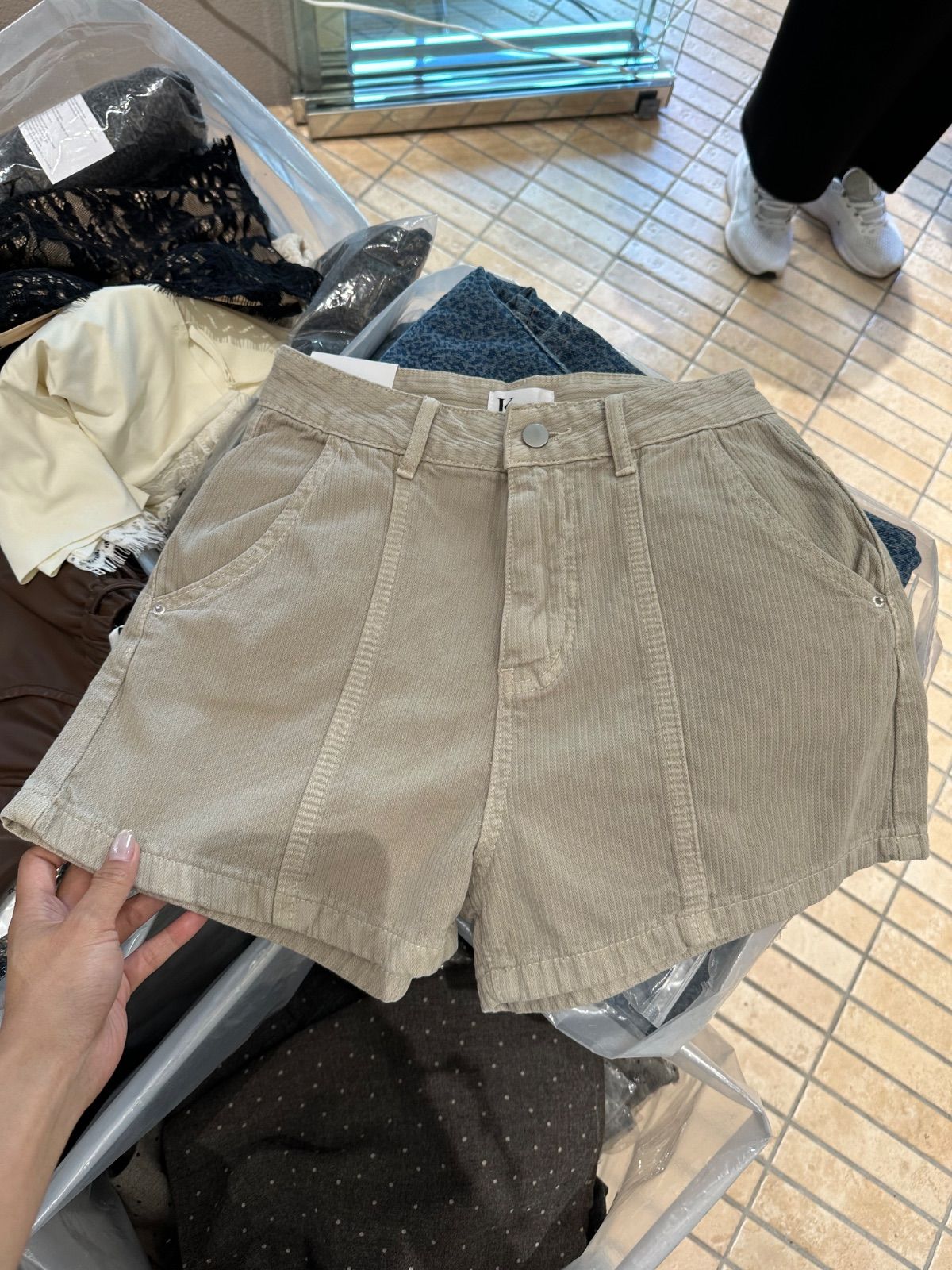 牛仔短褲