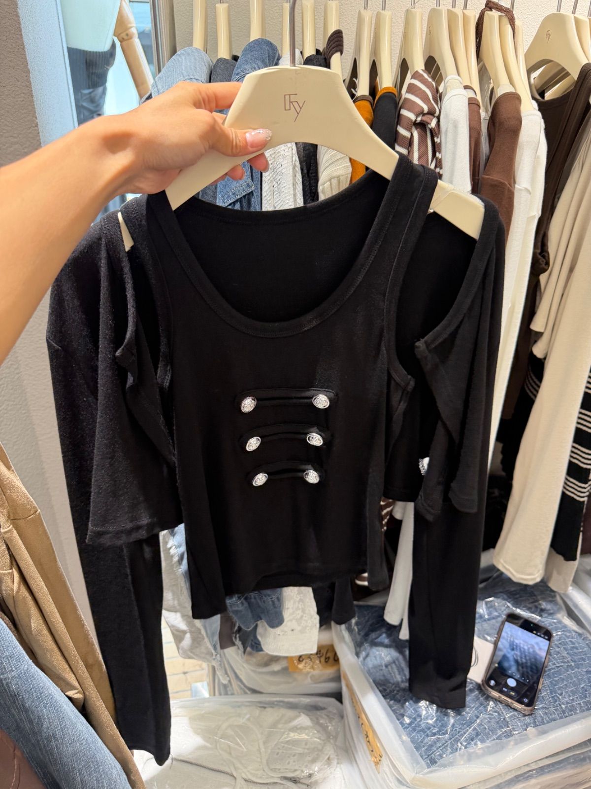 質感扣飾造型兩件式上衣