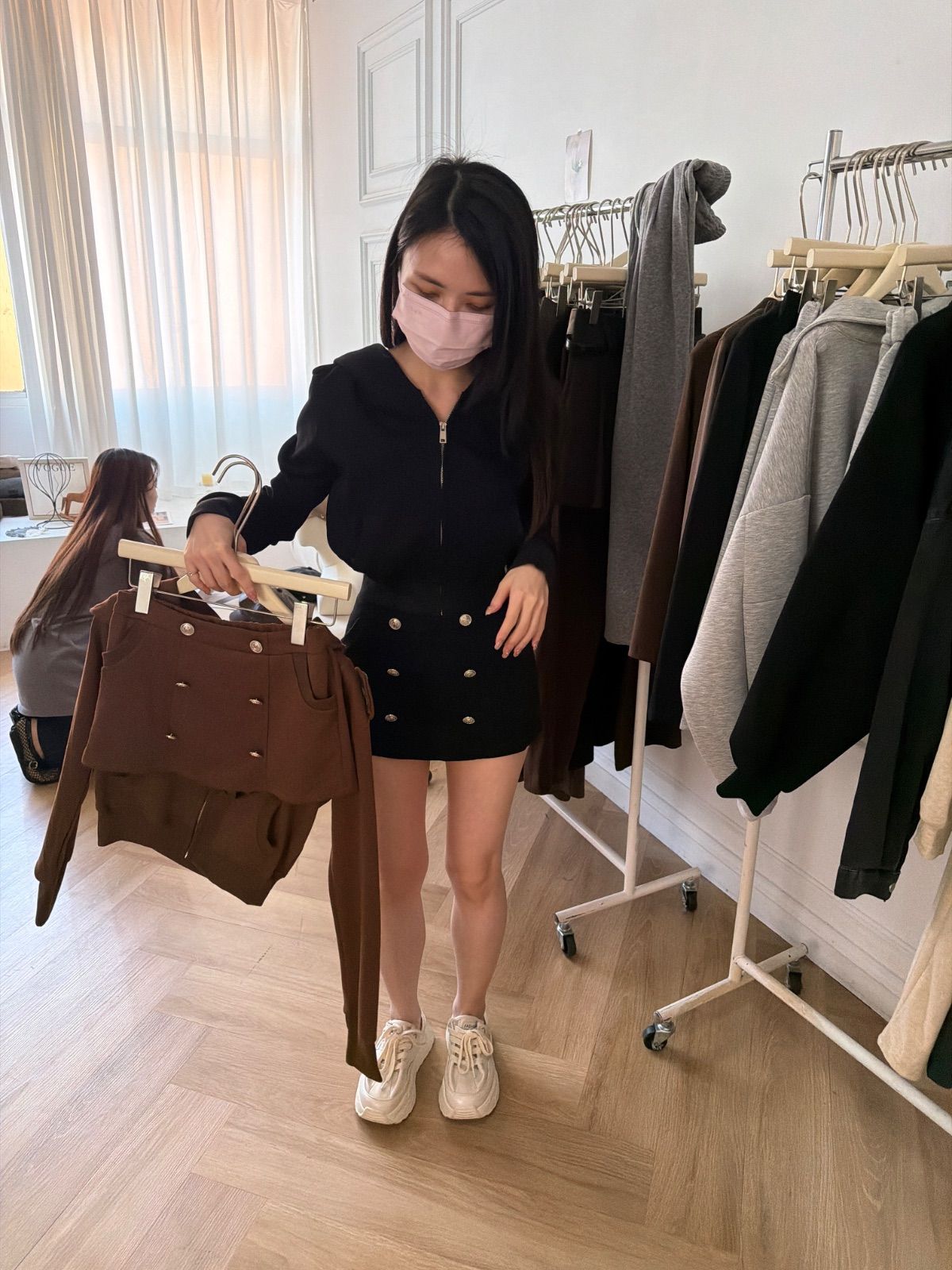 休閒顯瘦短版連帽外套X高腰短裙兩件套