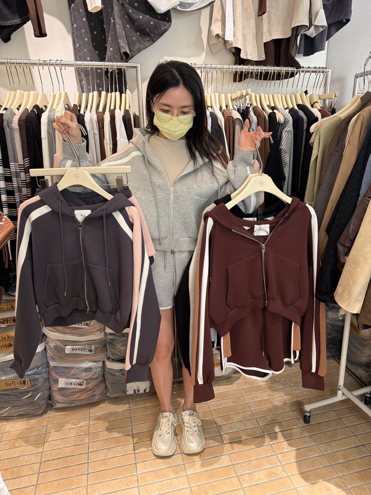 美式休閒撞色條紋縮腰連帽外套
