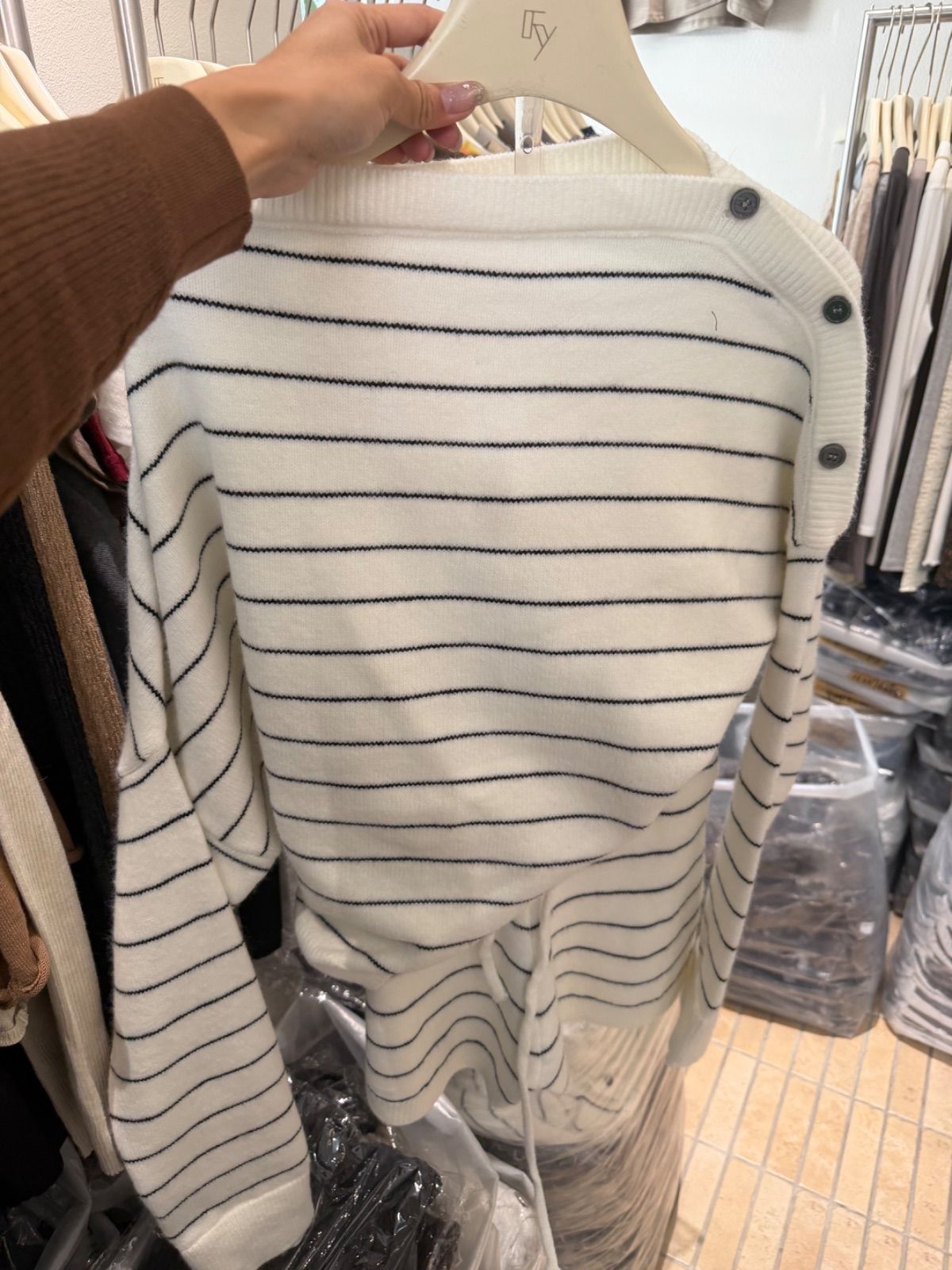 橫條套裝(手袖有拼接白色)